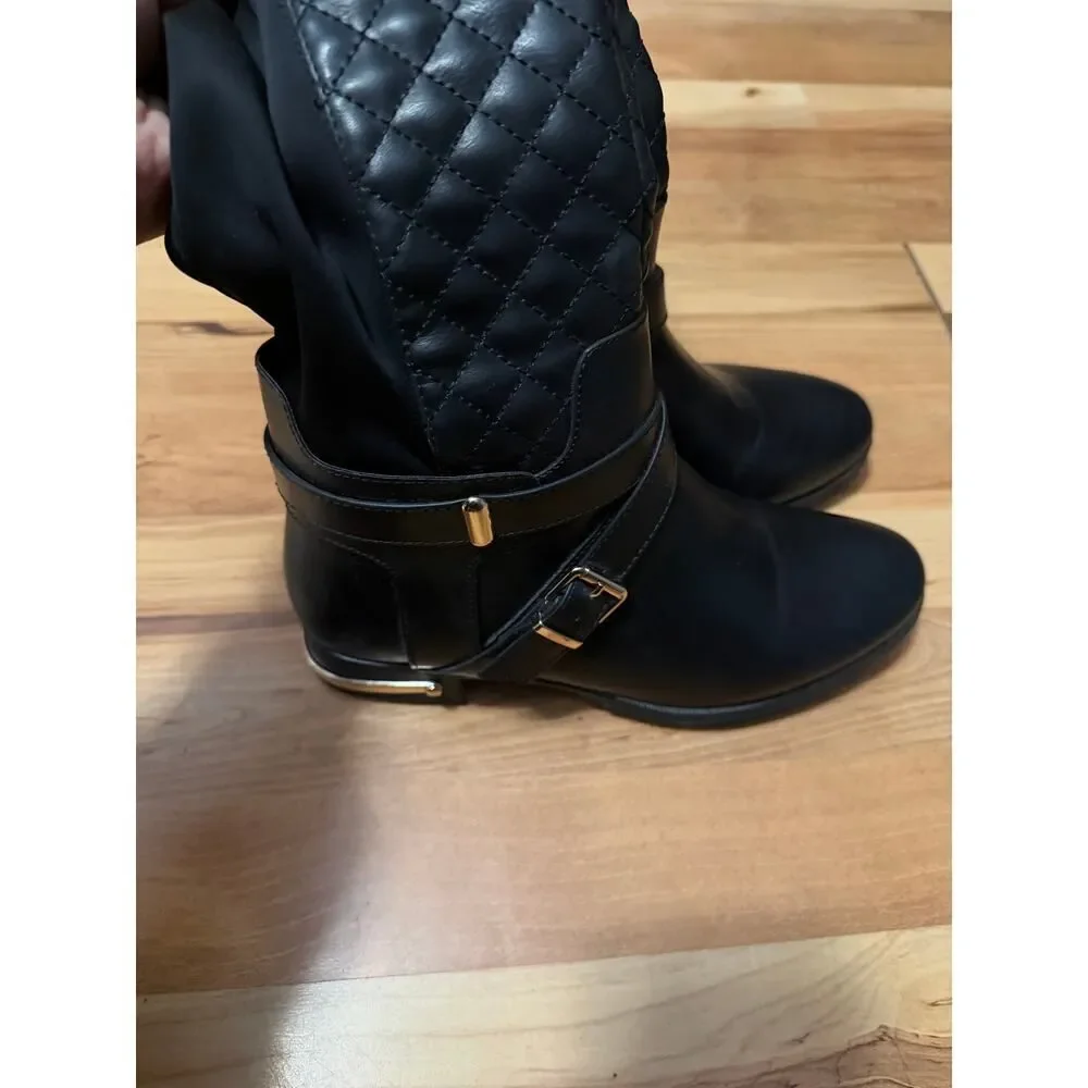 Shoedazzle Black Annabeth Quilted Flat Boots Size 9